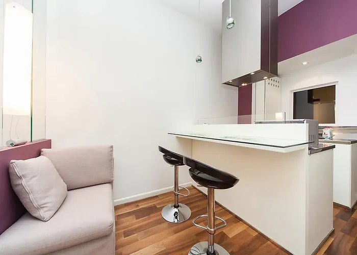 Goodrest On Deribasovska 19 *