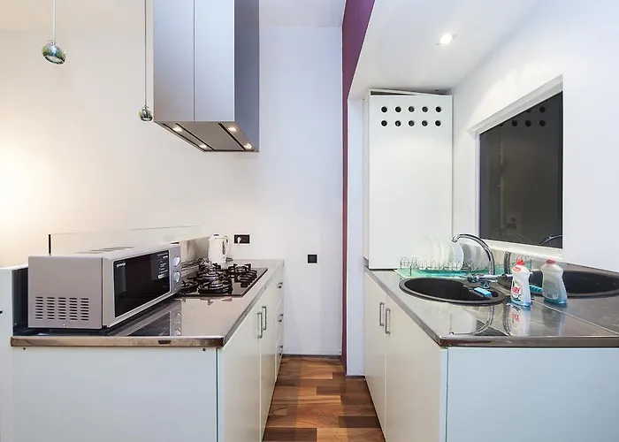 Goodrest On Deribasovska 19 *